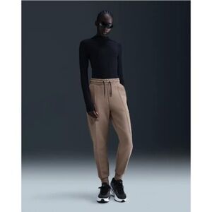 Nike Sportswear Tech Fleece Women's Mid-Rise Joggers - Wmns size XL